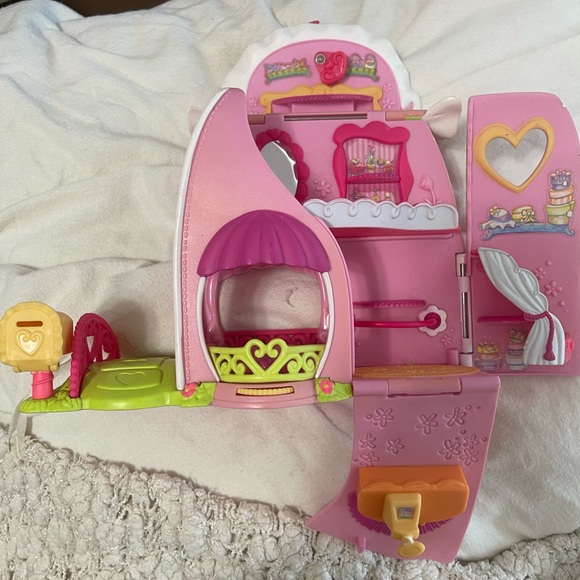 My Little Pony Fancy Fashions Boutique Ponyville - Picture 6 of 12